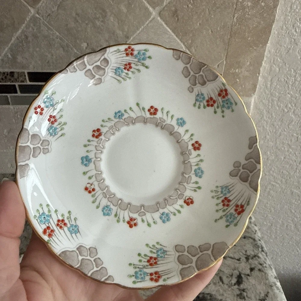 Tuscan Fine English Bone China Three Piece Cup & Saucer Set Floral
